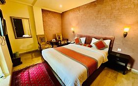 Shelton Hotel Lahore